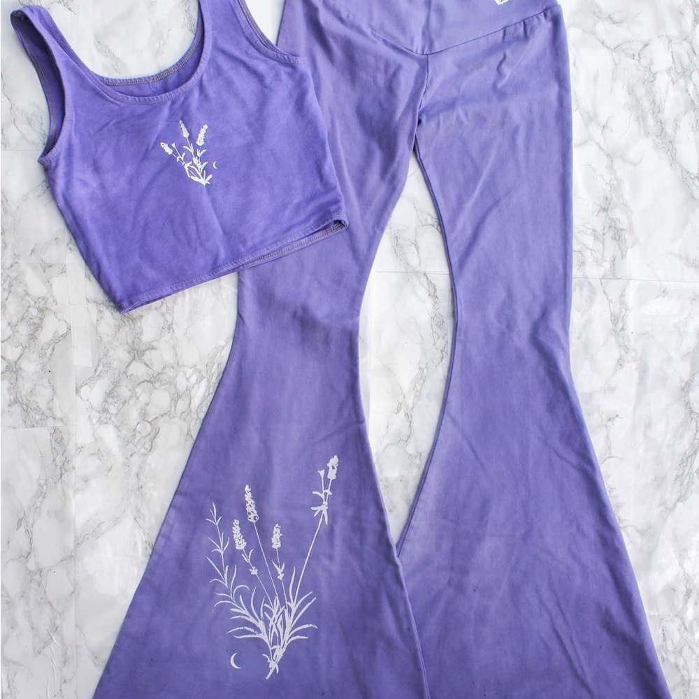 ISO Purusha People lavender bells in XS to M